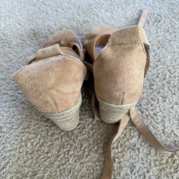 JUTI Heels - Picture 4 of 4